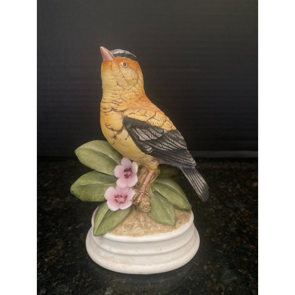 Napco Porcelain Gold Finch Bird Figurine, Limited Edition, 7250